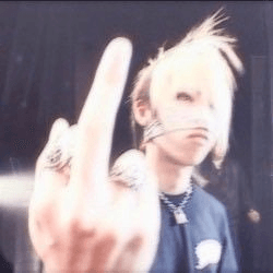 reita middle finger